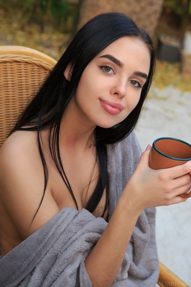 Любовь, 19 лет, 2 размер груди